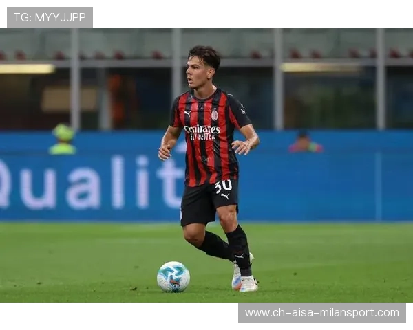 意甲热身赛密集展开:米兰闭门备战备受瞩目 意甲热身赛密集展开:米兰闭门备战备受瞩目