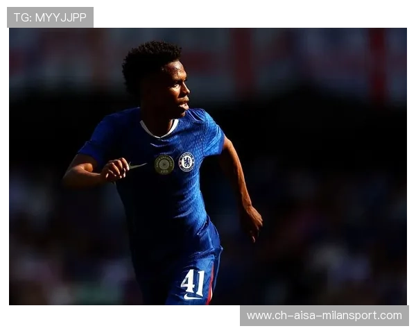 斯特林连续突破两侧防线，为切尔西创造良机