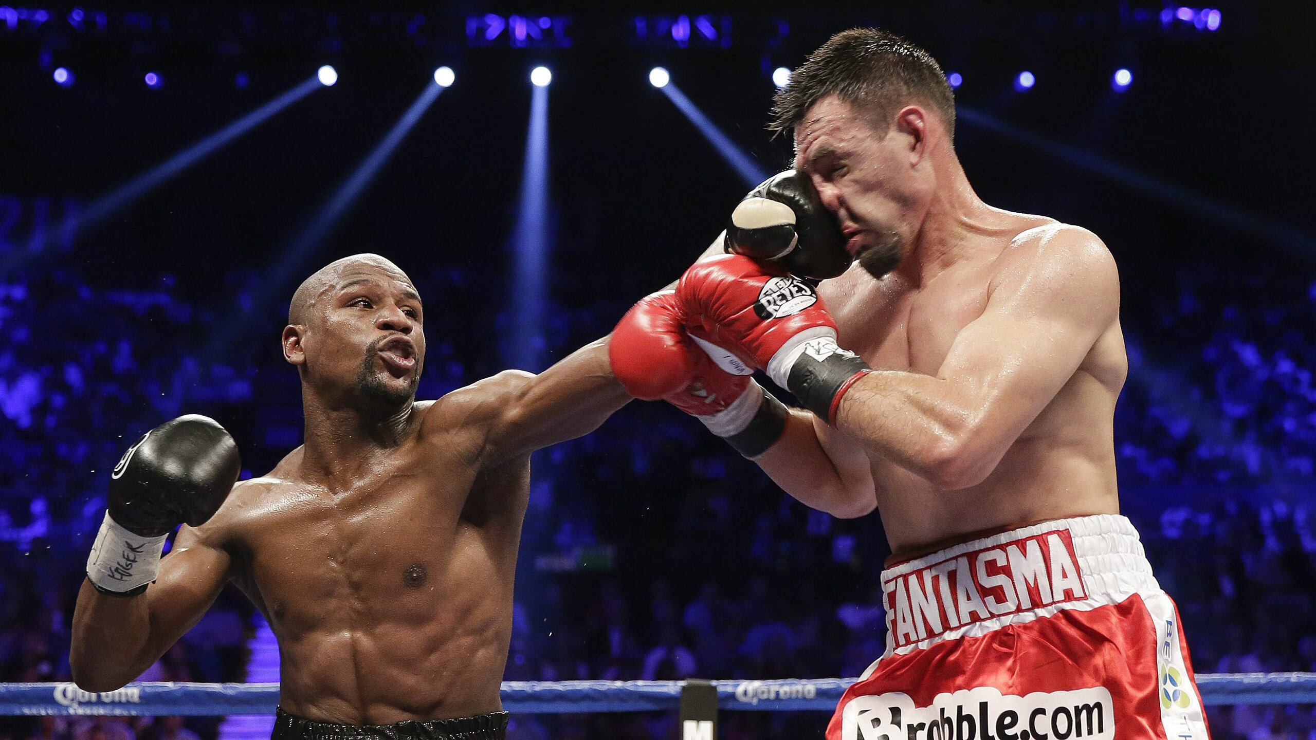 深圳领航队不断优化进攻空间创造得分机会，深圳领航员