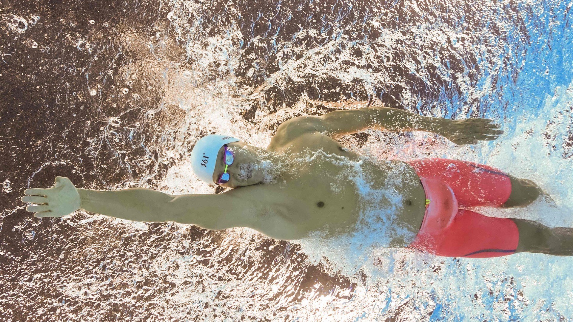 竞技体育残酷现实再次上演失误一瞬间决定整场走势，竞技体育失范